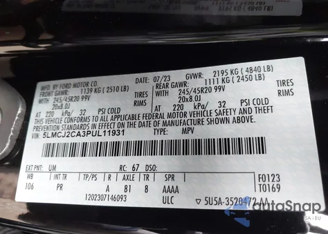 2023 Lincoln Corsair Reserve z USA, uszkodzony, nr VIN 5LMCJ2CA3PUL11931